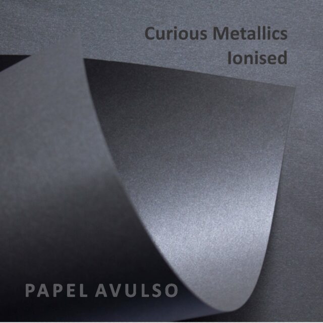 Papel Curious Metallics Ionised